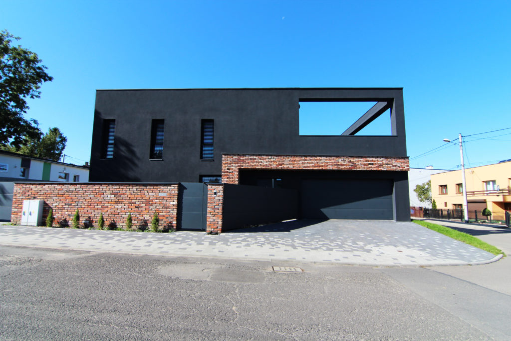 Dom Ramowy z recyklingu-Awinci Architects (1)